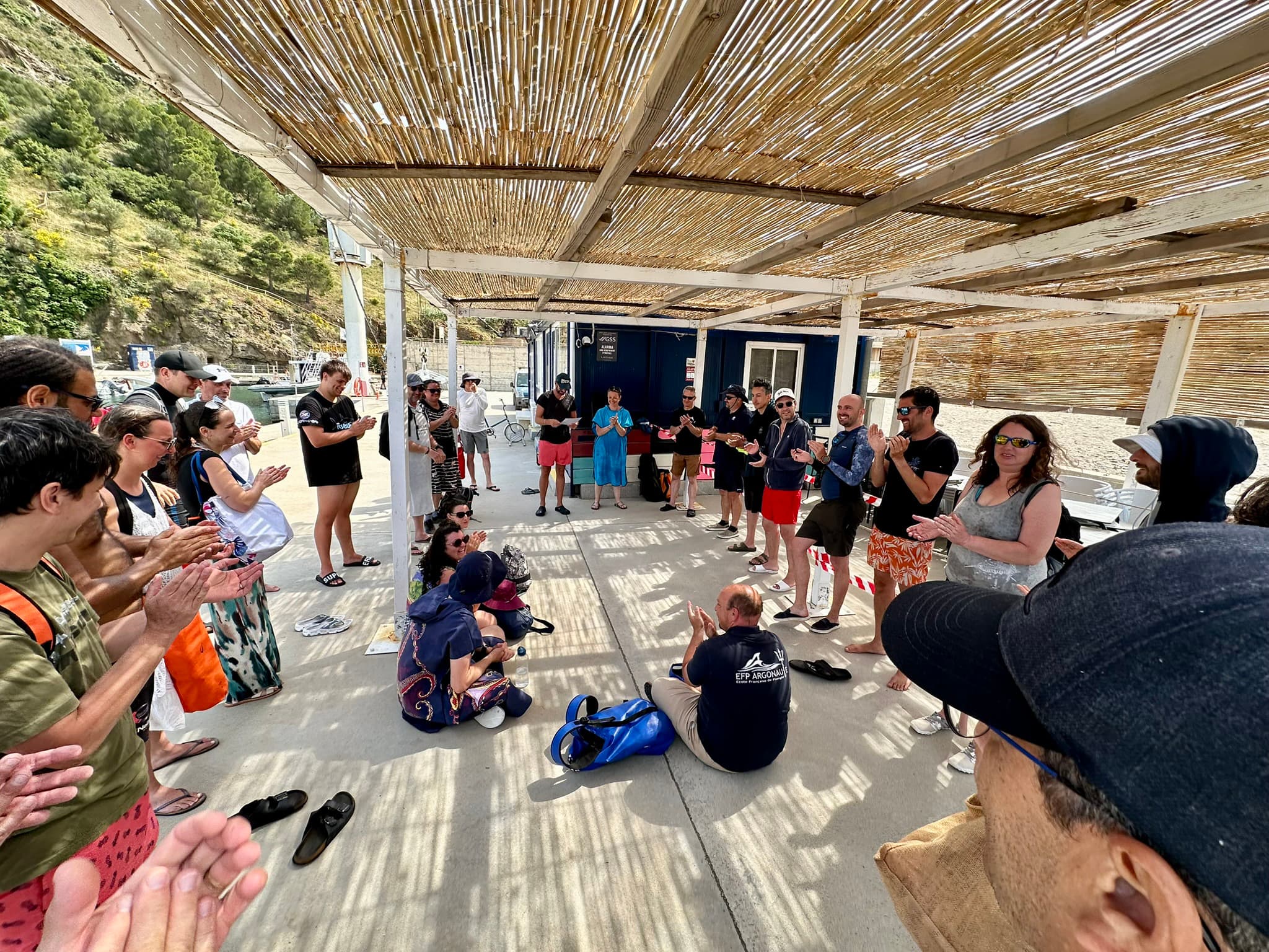 Membres du club réunis lors d'un moment de convivialité